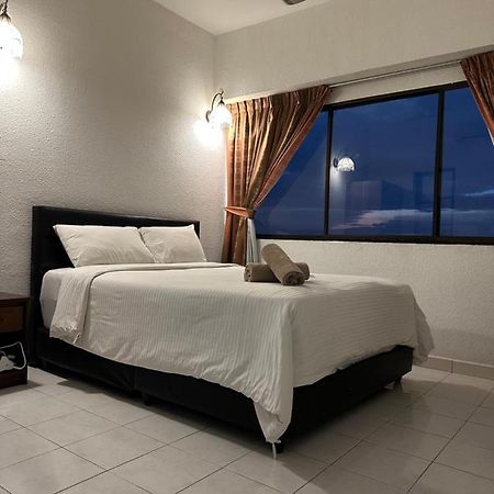 Beach Resort Home Stay Sri Sayang Apartment Batu Ferringhi 2Bedroom Esterno foto