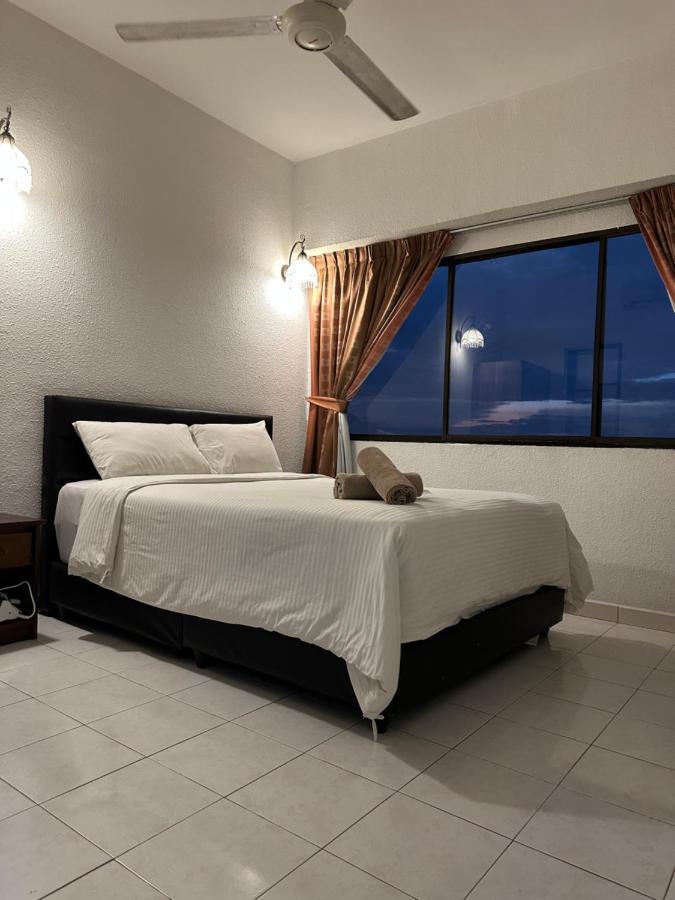 Beach Resort Home Stay Sri Sayang Apartment Batu Ferringhi 2Bedroom Esterno foto